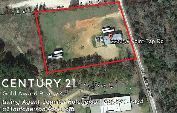 2233 W Point Tap Rd, Palestine, TX 75803